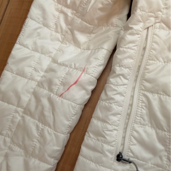 Patagonia Women's White Nano Puffer Jacket - Picture 4 of 6